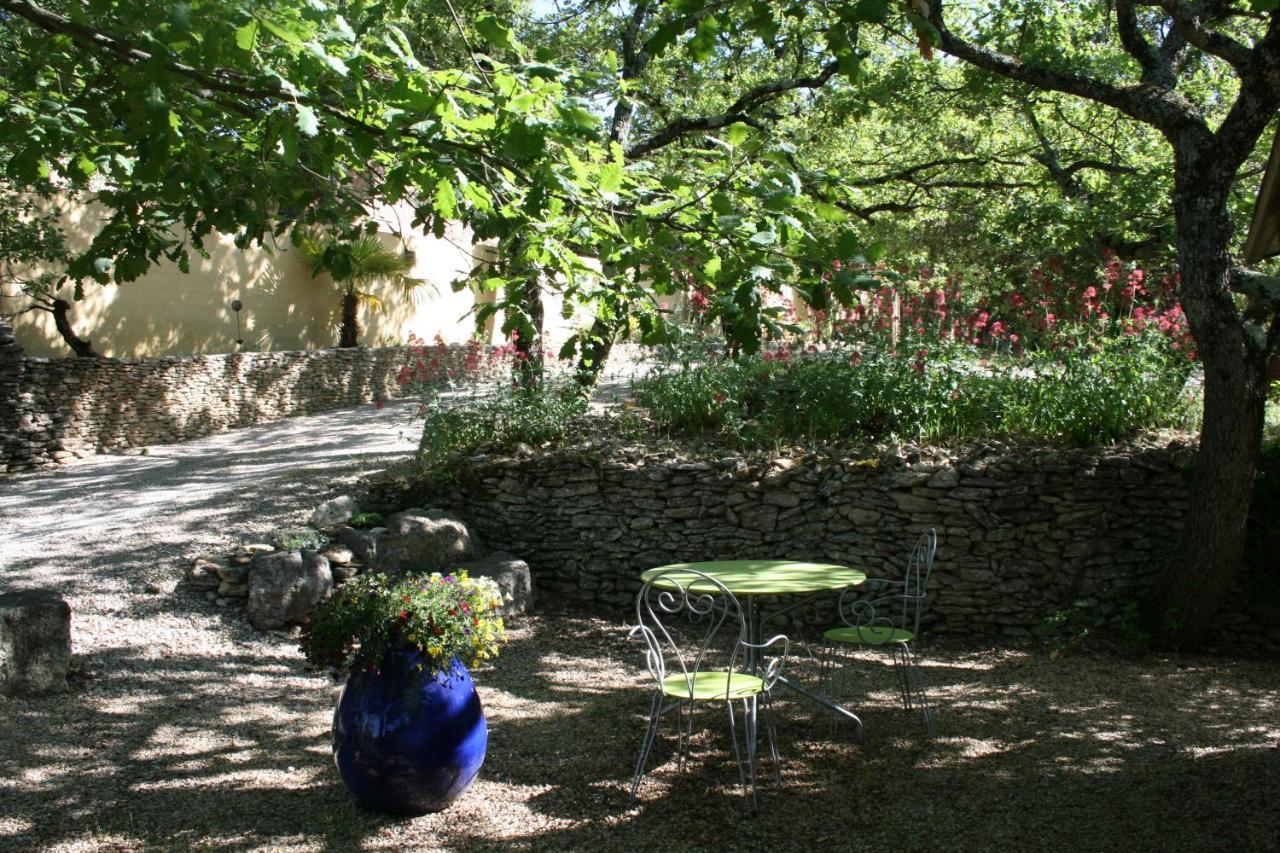 Le Mas Des Pierres Blanches Bed & Breakfast Venasque Eksteriør bilde