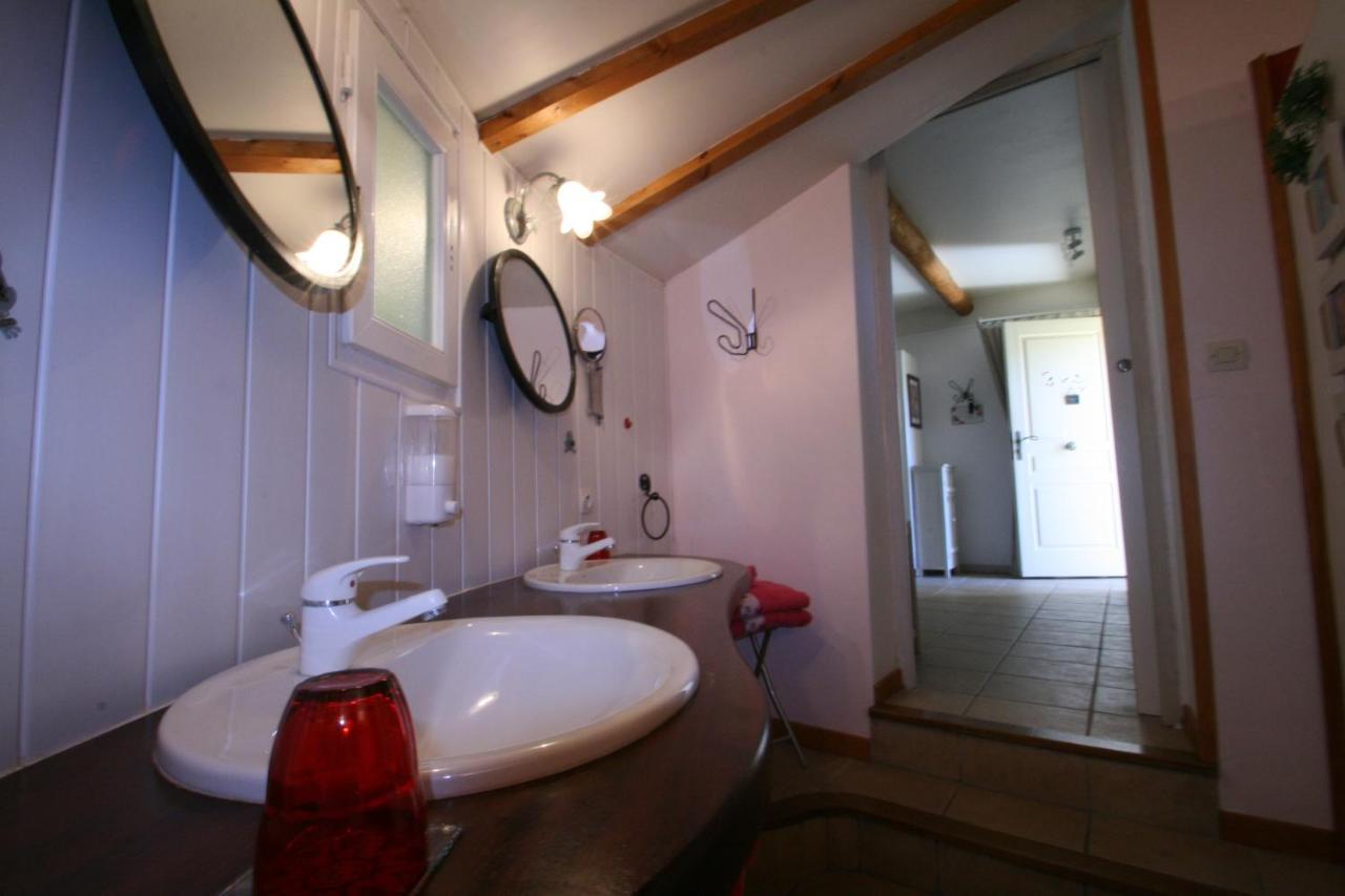 Le Mas Des Pierres Blanches Bed & Breakfast Venasque Eksteriør bilde