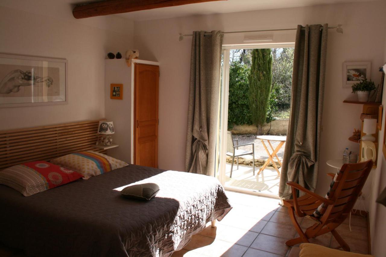 Le Mas Des Pierres Blanches Bed & Breakfast Venasque Eksteriør bilde